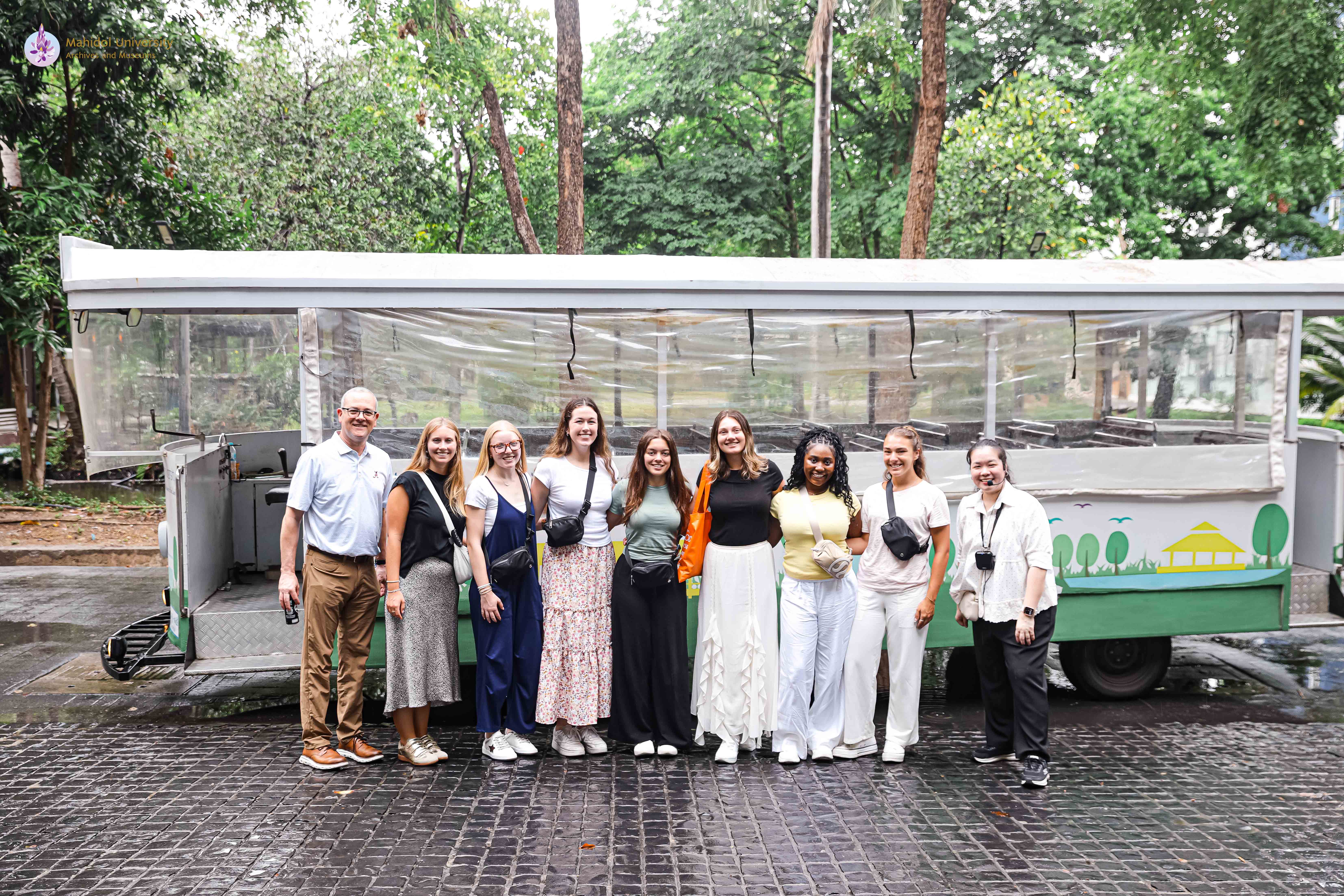 Archives and Museums Department welcomed Clinical Assistant Professor Dr. Lee Bratcher and nursing students from The Capstone College of Nursing, The University of Alabama